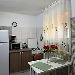 公寓 Sunny 2bedroom 布加勒斯特
